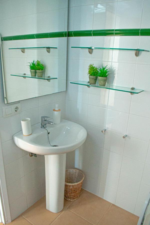 Apartamento Ponent 6 Cala Blanca  Bagian luar foto